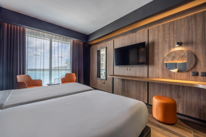 Otel Otağı Mebeli: Yanğına Davamlılıq və Anti-Vandal Standartların Gizli Gücü